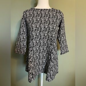 A Pea in the Pod maternity shirt